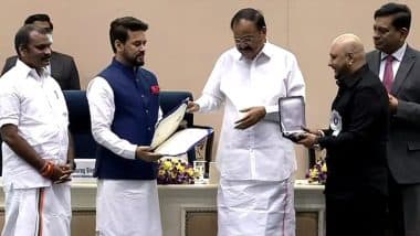 National Film Awards 2021: B Praak Receives Best Male Playback Singer Honour From VP Venkaiah Naidu for Kesari Song ‘Teri Mitti’