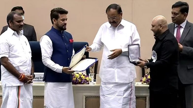 National Film Awards 2021: B Praak Receives Best Male Playback Singer Honour From VP Venkaiah Naidu for Kesari Song ‘Teri Mitti’