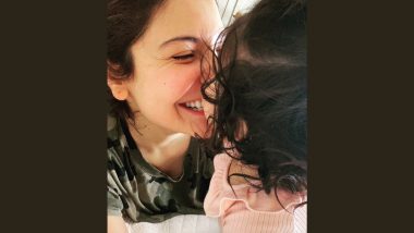 Durga Ashtami 2021: Anushka Sharma Shares an Adorable Glimpse of Her Daughter Vamika on the Auspicious Occasion!