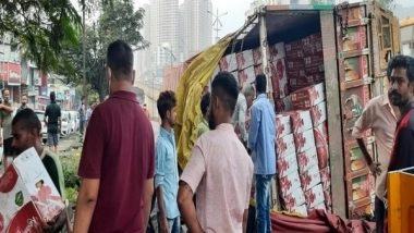 India News | Apple-laden Truck Overturns in Maharashtra's Thane