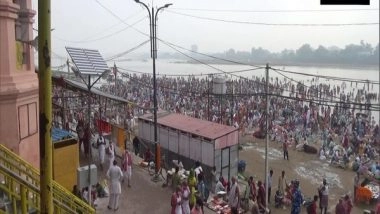 India News | Devotees Perform 'Pind Daan' on Last Day of Pitru Paksha in Bihar