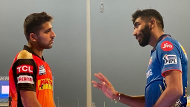 Umran Malik Speaks to Jasprit Bumrah After  Clocking 153 kph Against Mumbai Indians in IPL 2021 Match (See Pic)