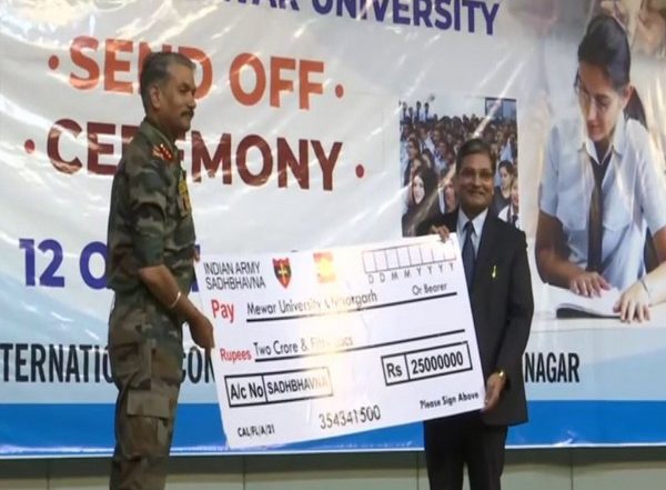 India News | 300 Students Selected to Pursue Studies in Rajasthan's Mewar University Get Warm Send-off from Army in J-K