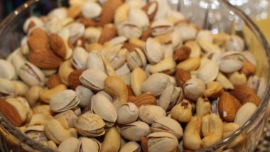 Lifestyle News | Study Suggests Lower Death Risk Linked to Higher Intake of Fatty Acid in Nuts, Seeds, Plant Oils