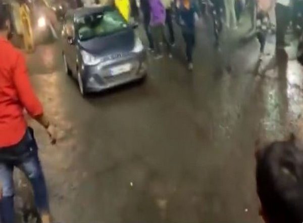 India News | Two Hurt as Car Hits Devotees in Durga Idol Procession in Bhopal
