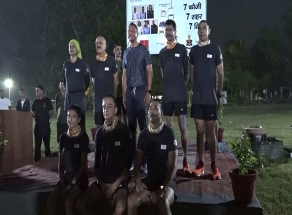 India News | Azadi Ka Amrit Mahotsav: Defence Contingent Running from Jhansi Reaches Agra