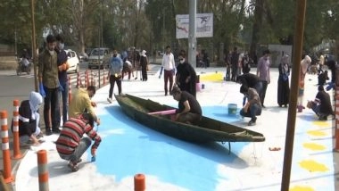 India News | Students Put Up Graffiti on Srinagar Roads to Beautify City