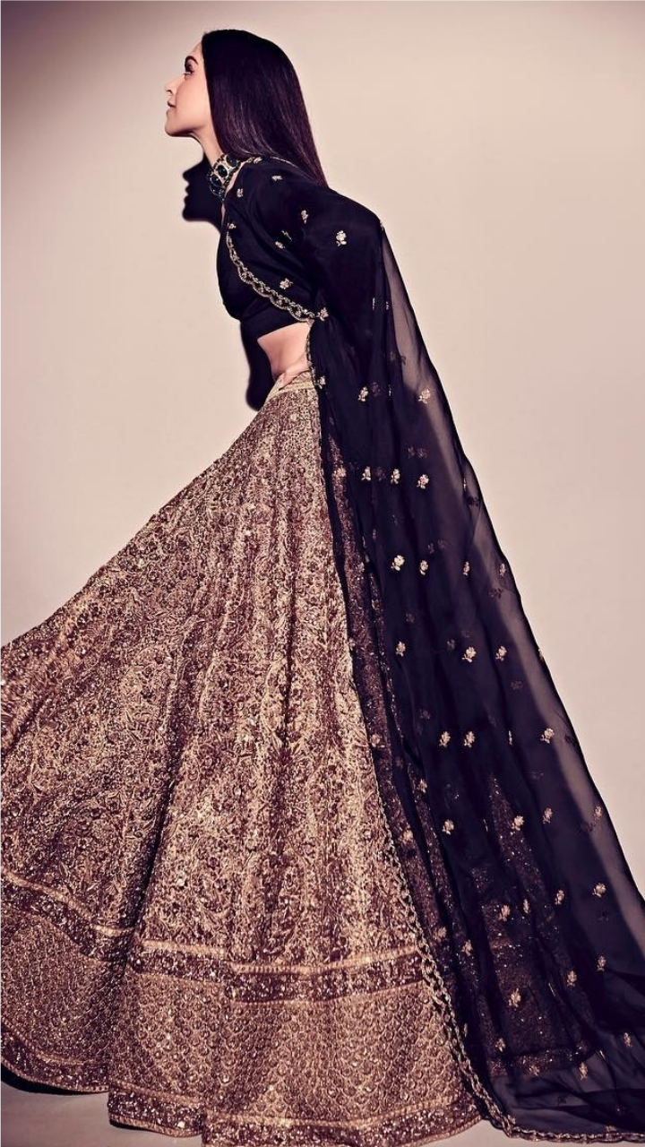 Deepika padukone 2025 black lehenga