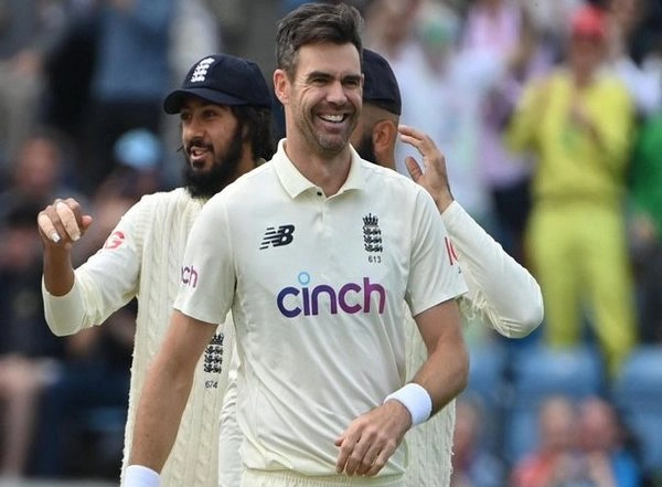 Sports News | Anderson Hits Back at Tim Paine, Urges Australians to Be 'respectable' Ahead of Ashes