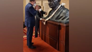 World News | Foreign Secretary Shringla Pays Homage to Mahatma Gandhi in Sri Lanka