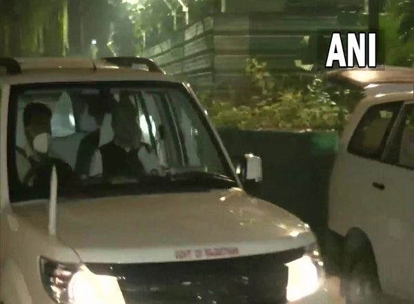 India News | Delhi: Rajasthan CM Ashok Gehlot Meets Rahul Gandhi