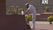 India News | US Chief of Naval Operations Lays Wreath at National War Memorial in Delhi