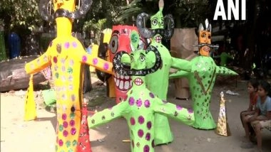 India News | 'Ravan' Effigy Makers in Delhi Incurring Losses Due to Low Sales Amid Covid Restrictions