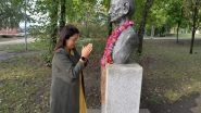 World News | Meenakashi Lekhi Pays Tribute to Mahatma Gandhi in Serbia