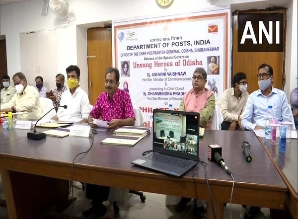 India News | Dharmendra Pradhan, Ashwini Vaishnaw Release Special Postal Covers on 6 Unsung Heroes of Odisha