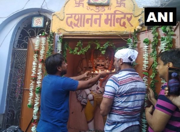 India News | Ravana Worshipped on Dussehra in Kanpur Temple