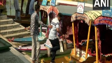 India News | Tourist Influx in Kashmir Increasing Gradually After COVID-19 Pandemic