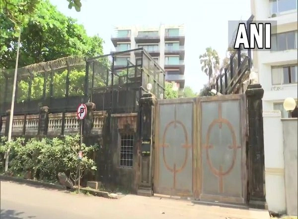 India News | NCB Visited Shah Rukh Khan's Residence to Collect Documents, Not to Raid: NCB Zonal Director