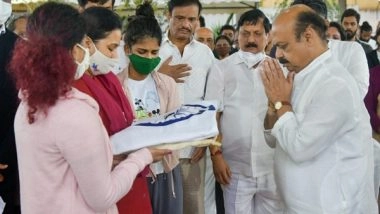 India News | Last Rites of Actor Puneeth Rajkumar Performed in Bengaluru