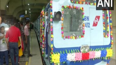 India News | Kolkata Bids Farewell to Non-AC Rakes of India's First Underground Metro