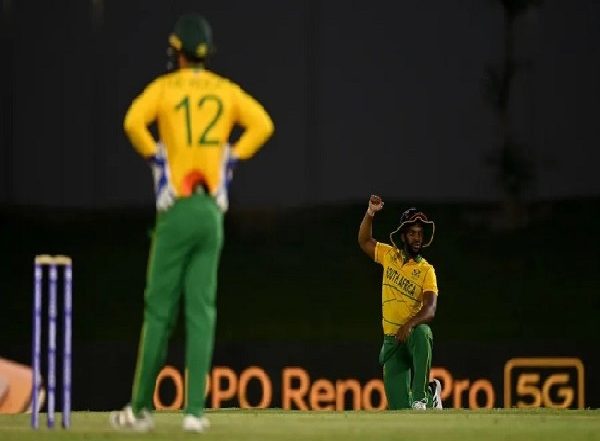 Sports News | We'll Be There for Him: Bavuma After De Kock Decides to Not Take Knee in T20 WC