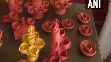 India News | Shivamogga Zilla Panchayat Administration Provides Rent-free Spaces to Sellers of Earthenware Amid Ongoing Festive Season