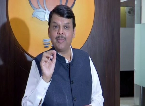Cruise Drugs Case: Devendra Fadnavis Slams Maharashtra CM Uddhav Thackeray Over Anti Centre Remarks