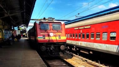 Ministry Of Railways Shares Video of Loco Pilot Taking Risk To Restart Train After Passenger Pulls Alarm Chain, Urges Only to Pull Chain in Case of Emergency