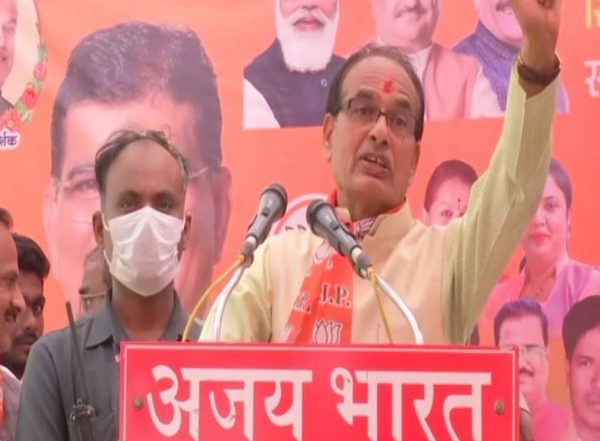India News | MP CM Shivraj Singh Chouhan Takes Dig at Congress, Says Party Has Become Circus