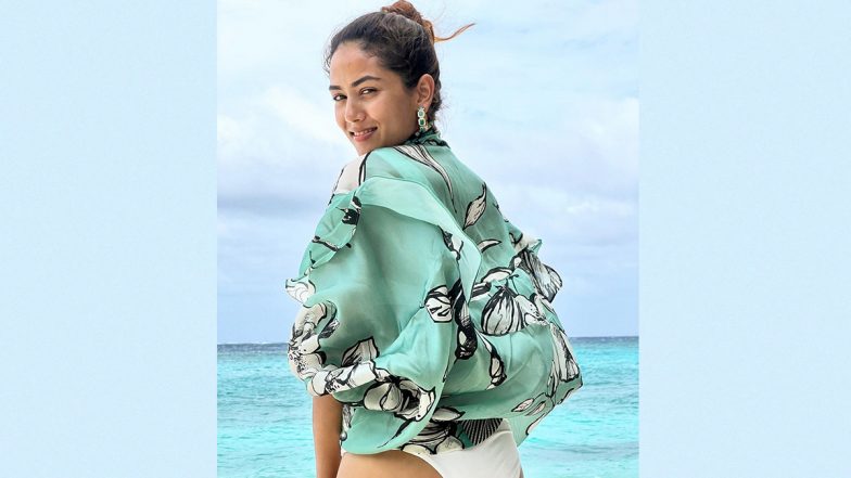 Mira Rajput Calls Herself a ‘Beach Bum’ As She Shares a Sexy Click From Maldives Vacay!