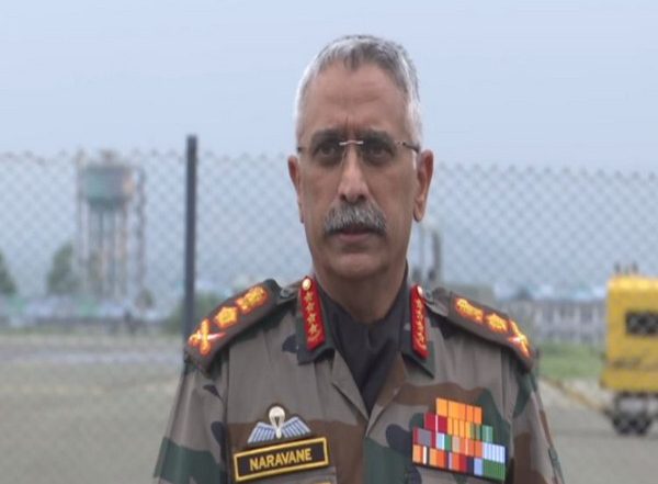 India News | Gen Naravane Pays Tributes to Two Army Personnel Killed in Poonch Counter-terrorist Operation