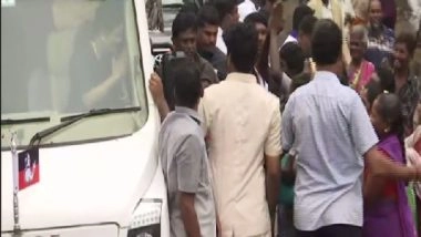 India News | Sasikala Pays Tributes to Pasumpon Muthuramalinga in TN's Madurai