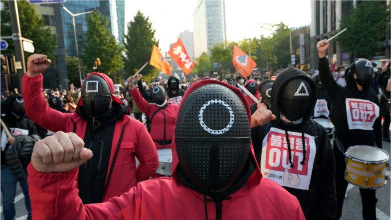 Squid Game Mania Takes Over South Korean Protest Site, Workers Dress Up As Characters To Fight for Labour Rights (Watch Viral Pics & Videos)