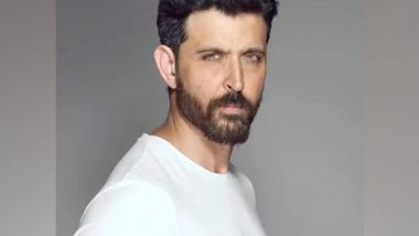 Entertainment News | Hrithik Roshan Gifts Shoes to Entire Action Team of 'Vikram Vedha'