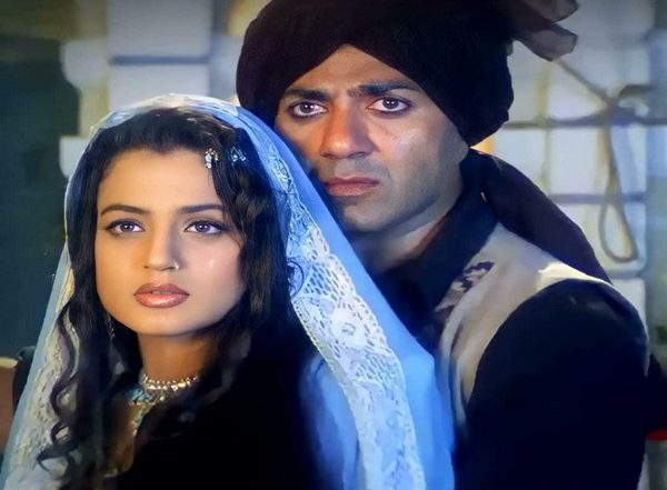 Entertainment News | Sunny Deol, Ameesha Patel Tease Fans with 'Gadar 2' Announcement