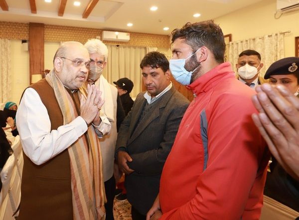 Amit Shah Meets Families of Soldiers, Civilians Killed in Recent Terror Attacks in Jammu and Kashmir