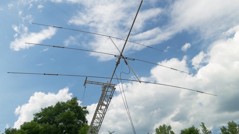 Strange Radio Waves From Galactic Centre Indicate New Class of Planet