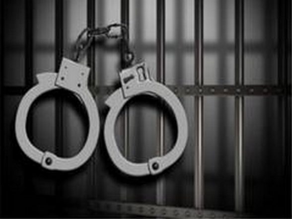 India News | Five Held for Fraudulently Withdrawing Rs 1.35 Cr from NRI's Account - Vimarsana News