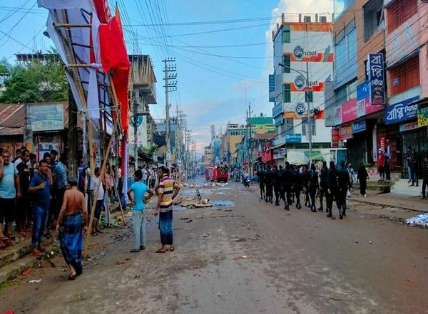 World News | Despite Bangladesh PM's Assurance of Strict Action, 20 Injured in Clash at Habiganj Durga Puja