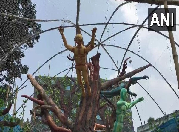 India News | Durga Puja Pandal Highlighting Importance of Trees as Source of Oxygen Comes Up in West Bengal's Birbhum