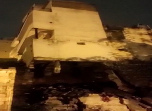 India News | Multi-storey Police Quarter in Central Bengaluru Tilts After Heavy Rain for a Week