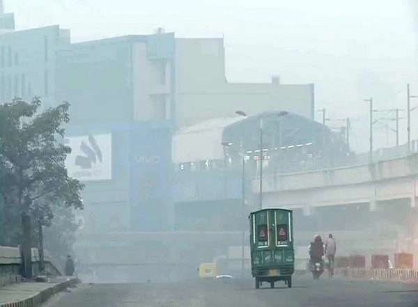 India News | Pollution Has Started Increasing, Says Delhi CM Kejriwal as Air Quality Index Reaches 171