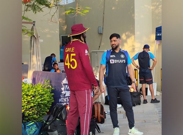 ICC T20 World Cup 2021: Legends MS Dhoni and Chris Gayle Meet in 'One Memorable Moment'