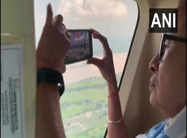India News | Mamata Banerjee Slams Centre for West Bengal Floods