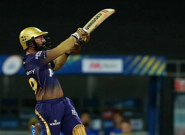 IPL 2021: Dinesh Karthik, KKR Wicket-Keeper Batsman, Reprimanded for Breaching Code of Conduct