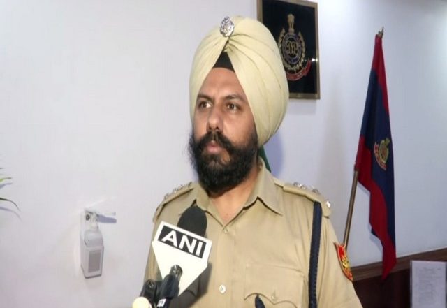 Delhi Police Holds Meeting To Review Security During Festive Season