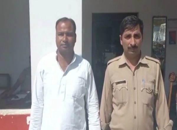 India News | UP Police Arrest Man for Cheating People Posing as BJP Minister