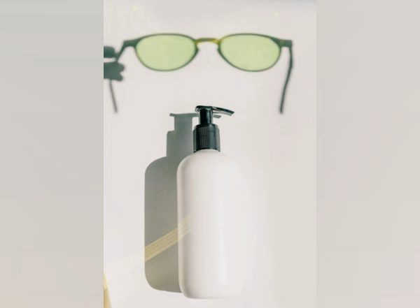 Science News | Study: Sunscreens with Zinc Oxide Become Toxic After Couple of Hours