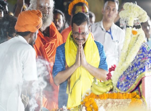 India News | Arvind Kejriwal to Offer Prayers at Hanuman Garhi Temple, Ram Janmbhoomi in UP's Ayodhya Today