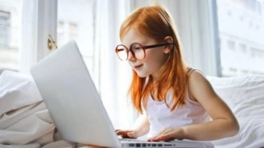 Health News | Study Finds Screen Time Linked to Risk of Myopia in Young People